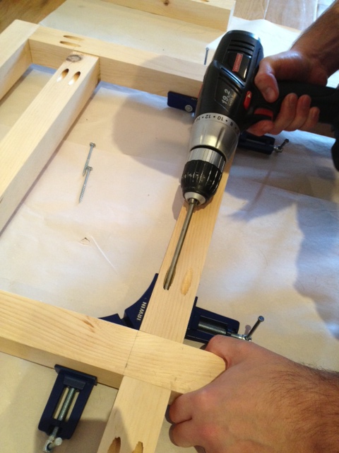 Assembling the frame using pocket holes and self tapping screws